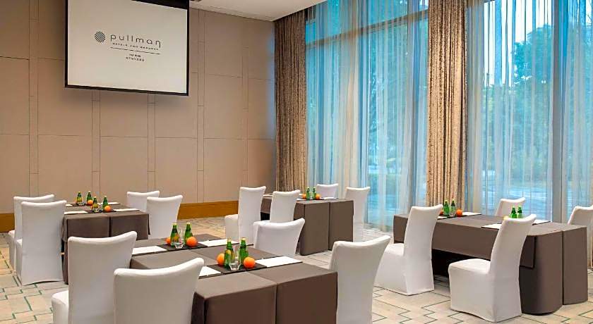 Pullman Haining