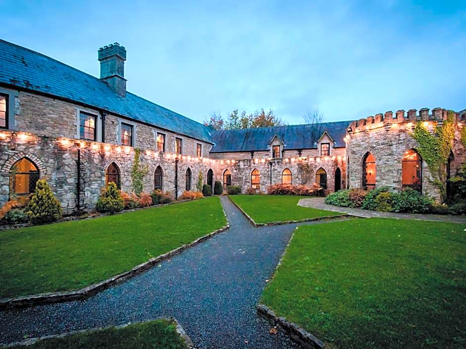 Kinnitty Castle Hotel
