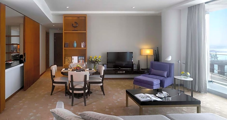 InterContinental Residence Suite Dubai Festival City