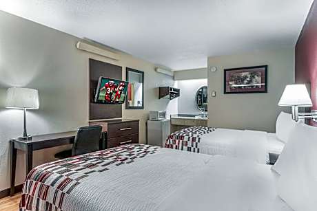 ADA Accessible Deluxe 2 Full Beds Roll-In Shower Non-Smoking