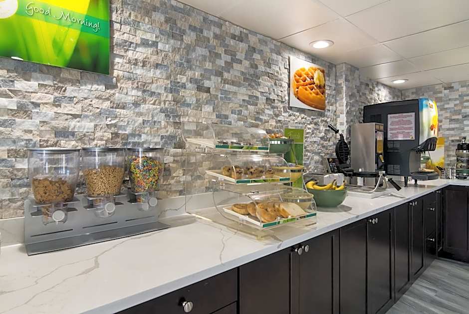 Quality Inn Aurora - Naperville Area