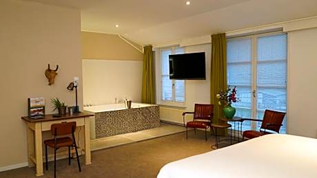 King Suite with Spa Bath