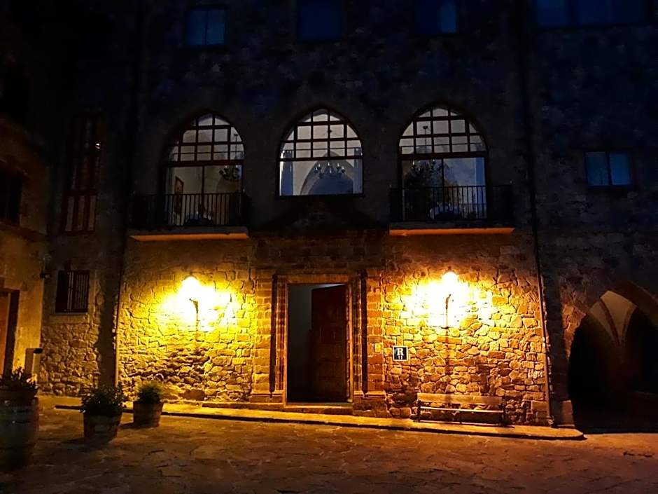 MONASTERIO de SANTA MARÍA DE VALVANERA