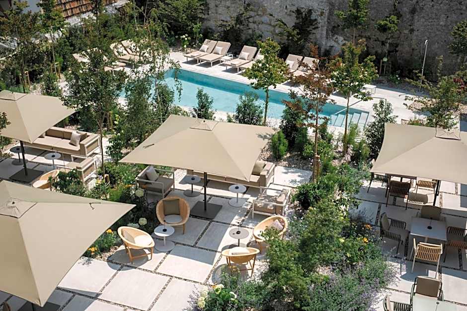Hotel Rhin Garden