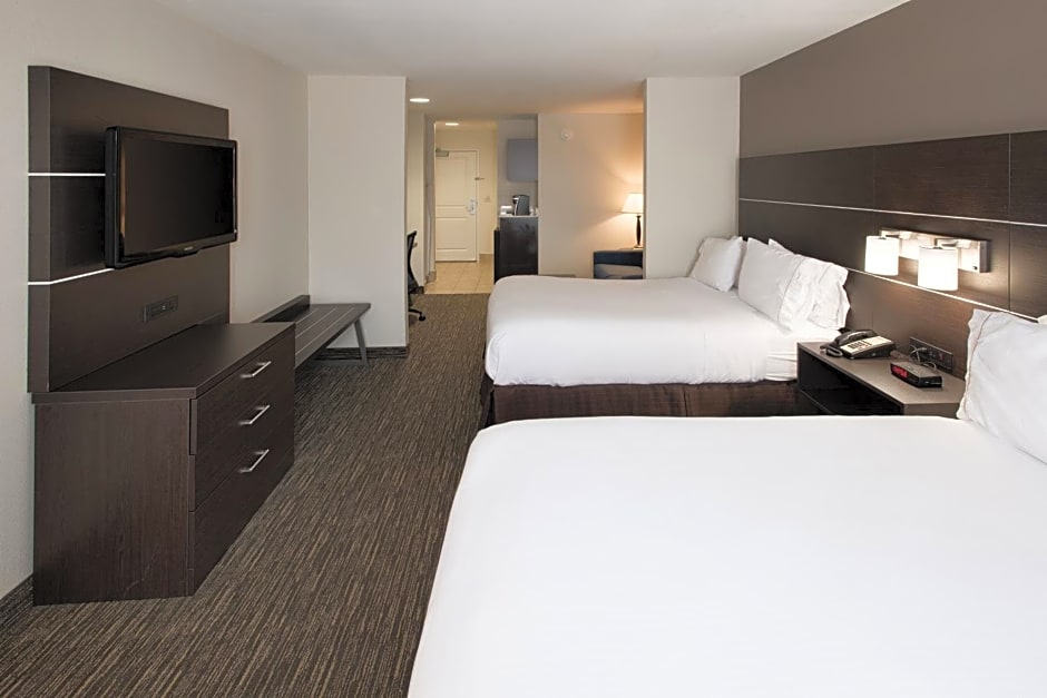 Holiday Inn Express Hotel & Suites Andover East 54 Wichita