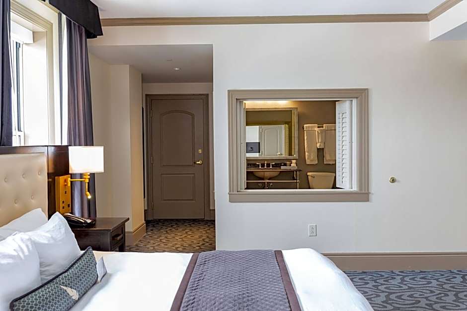 Hotel Blackhawk, Autograph Collection by Marriott