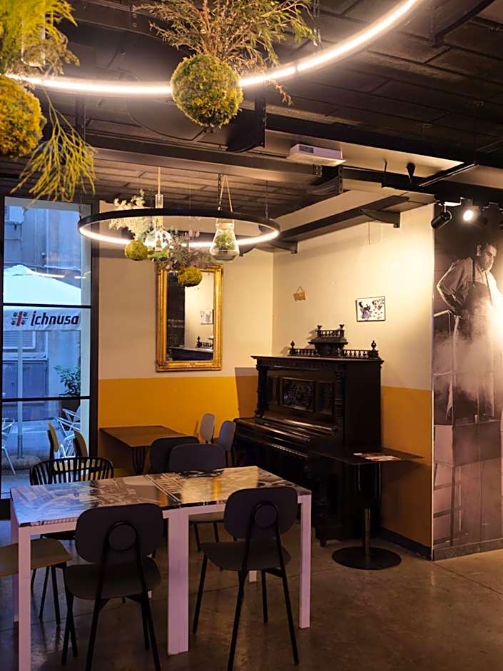 Marathon Hostel