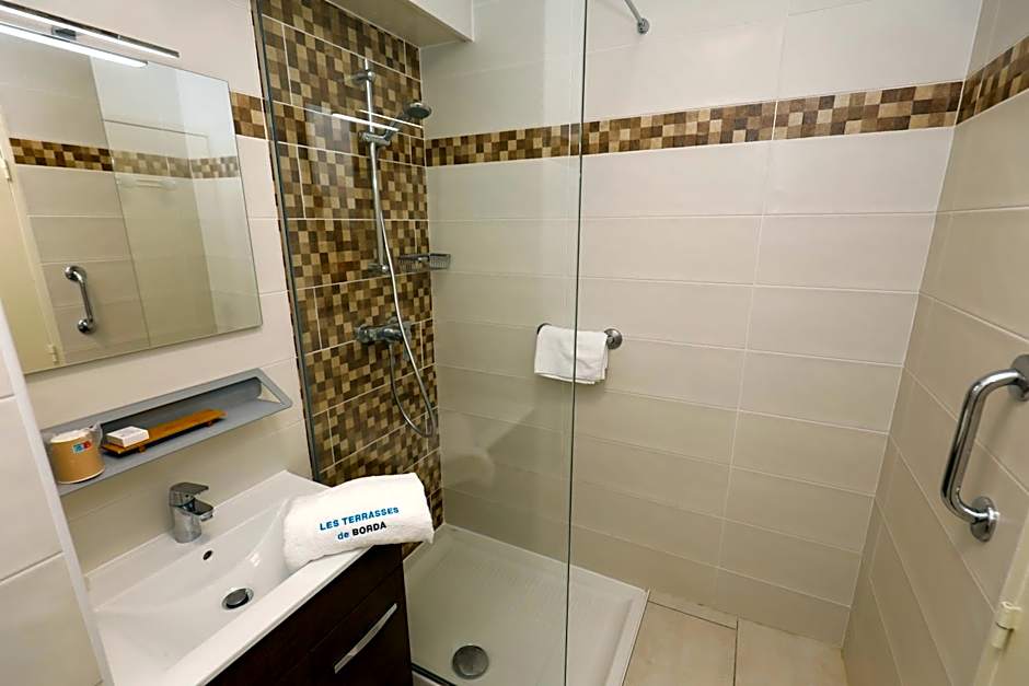 LES TERRASSES DE BORDA***