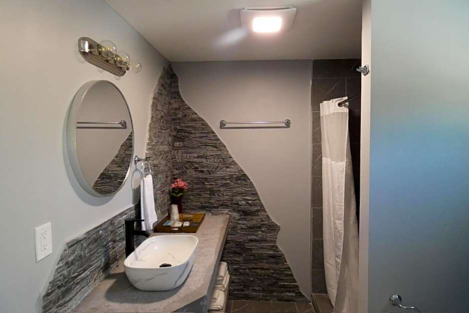 Aquastar Inn