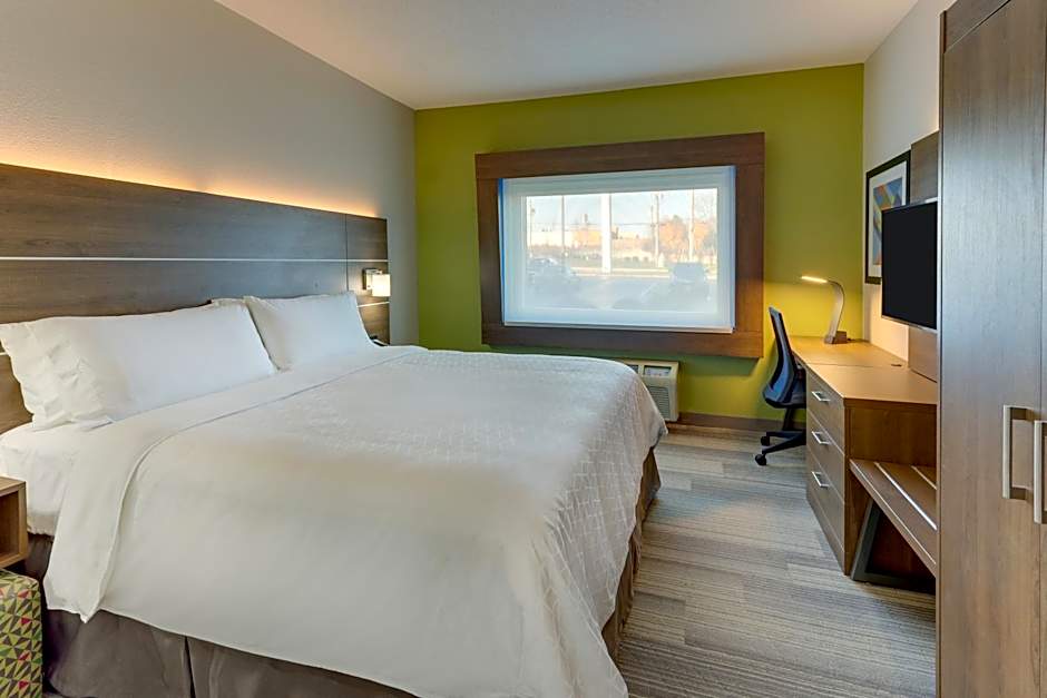 Holiday Inn Express Cincinnati North - Monroe By IHG
