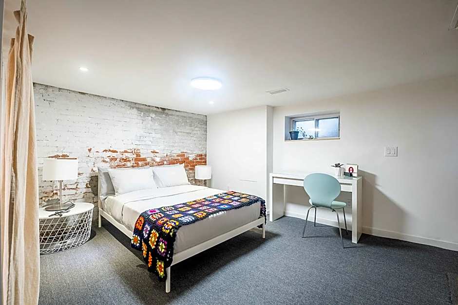 Multi-level Townhome Close to Christie Pits Park