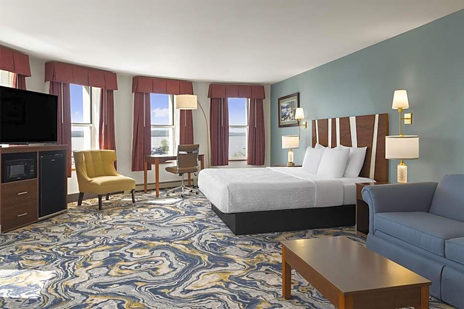 Hotel Chequamegon, BW Signature Collection