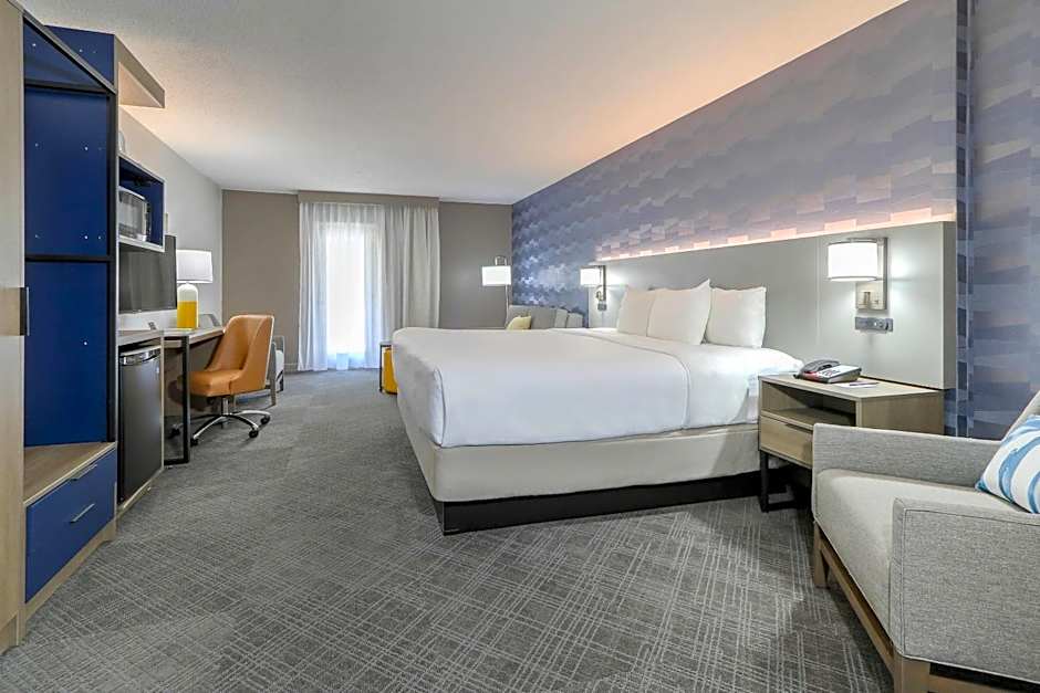 Comfort Inn & Suites At Dollywood Lane