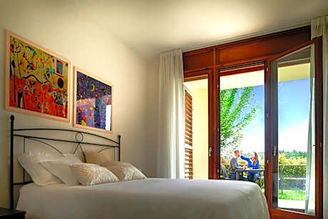 One-Bedroom Apartment (1 Adult)