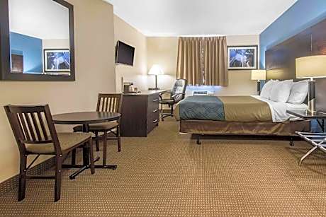 1 Queen Bed, Nonsmoking