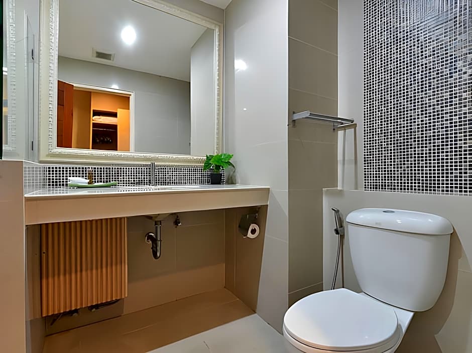 Three Seasons Bangkok