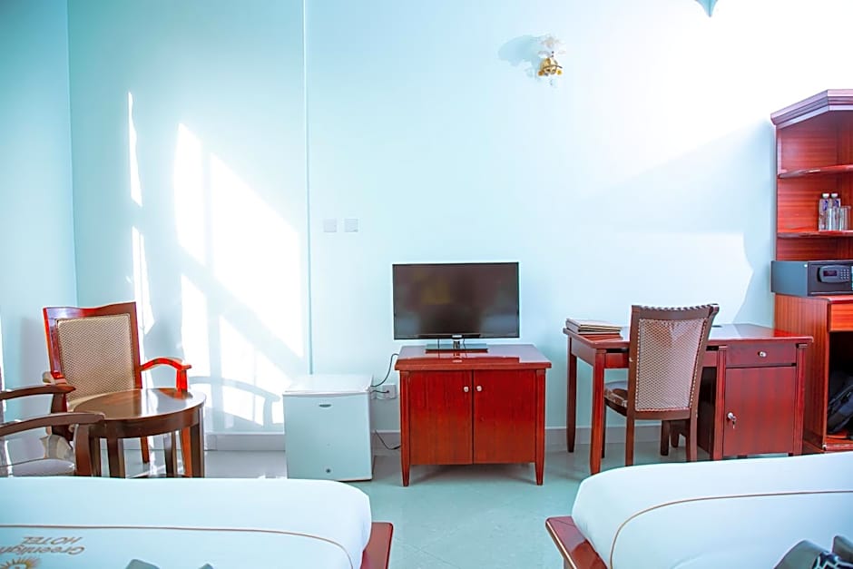 Greenlight Hotel