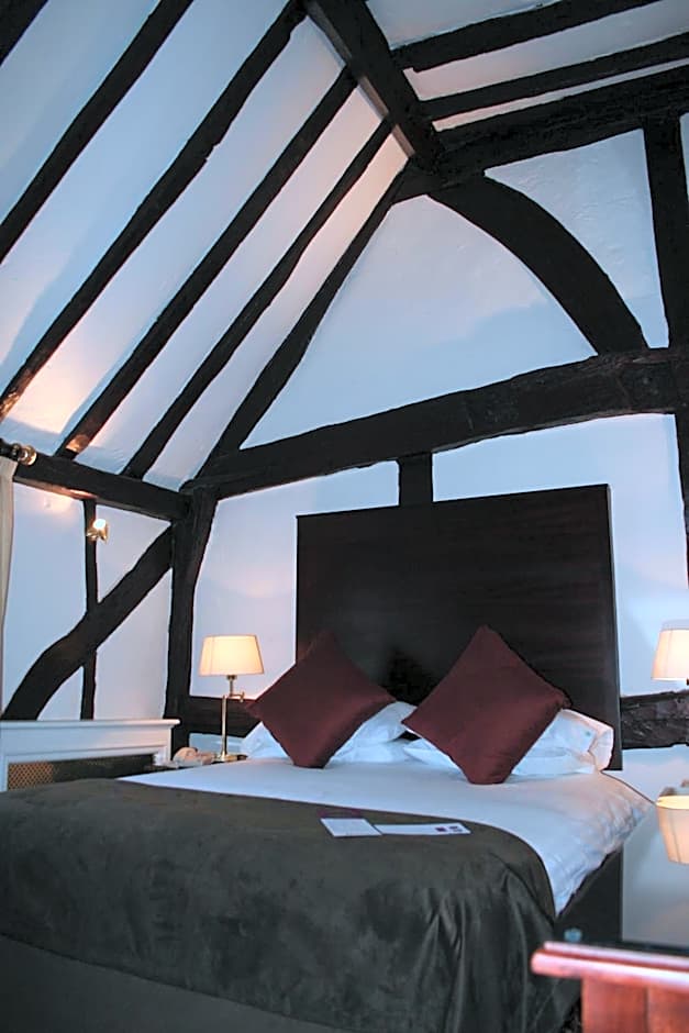 The Legacy Rose & Crown Hotel