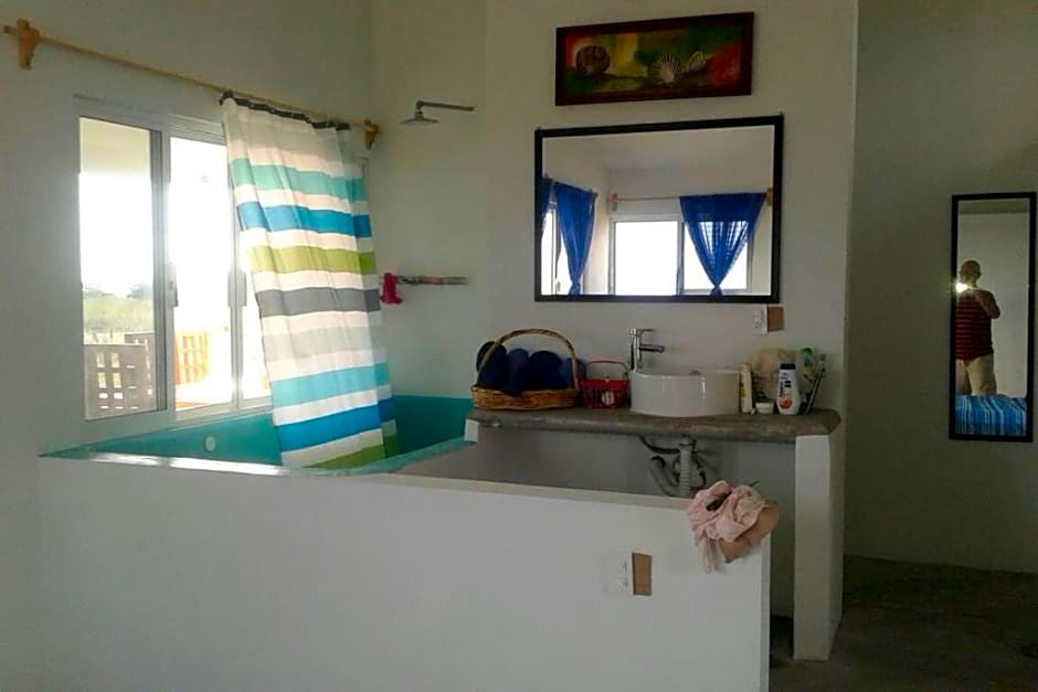 Casa Colibrí Agua Blanca