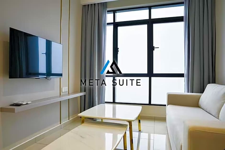 Sky pool 4 star hotel grade stay in i-City