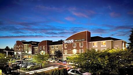 Executive Residency by Best Western Navigator Inn & Suites 