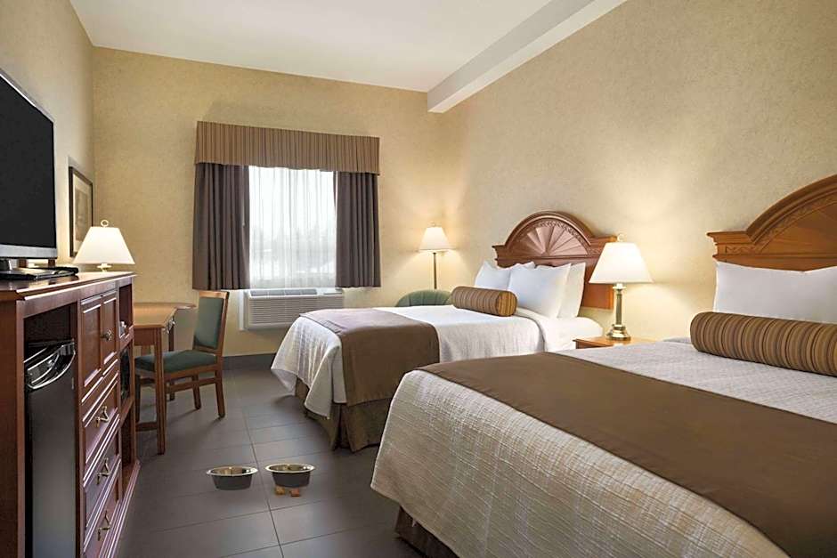 Travelodge by Wyndham Strathmore