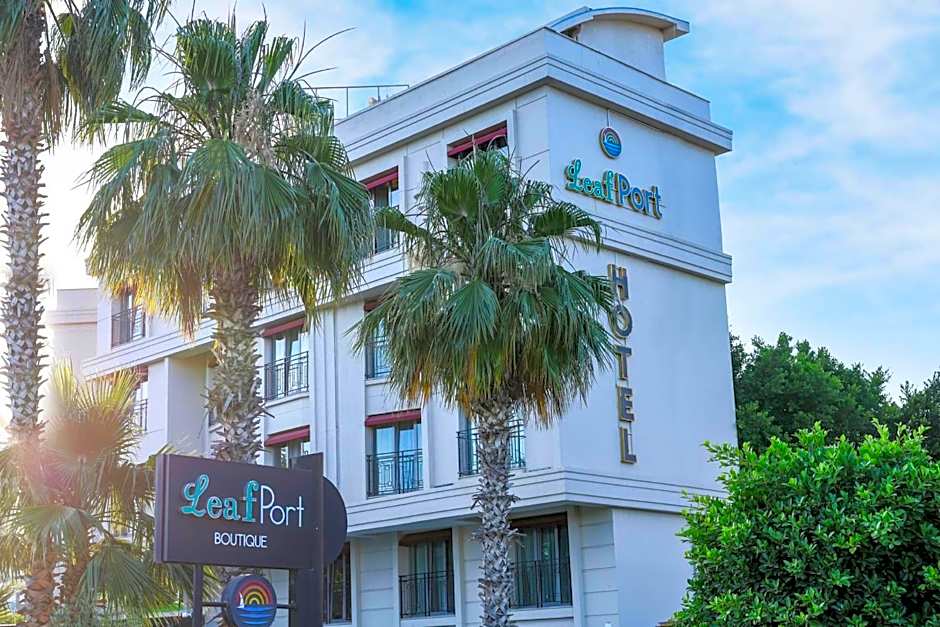 Leaf Port Hotel