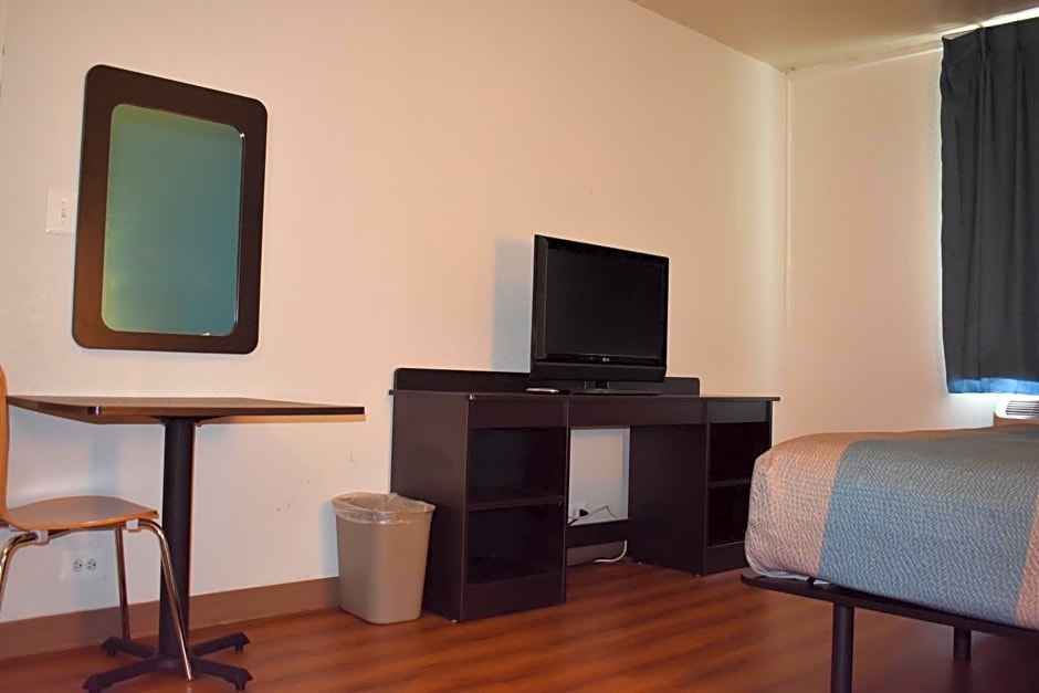 FairBridge Inn Express Melrose Park