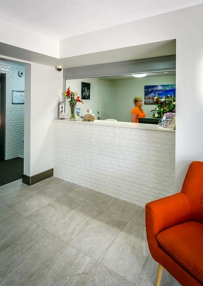 Surfers Beachside Holiday Apartments