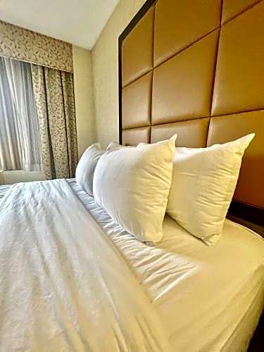 Brandywine Plaza Hotel