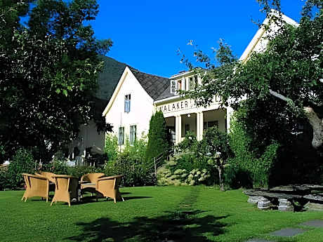 Walaker Hotel