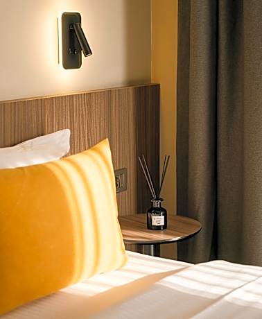 Deluxe Suite with Balcony