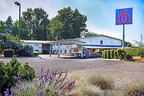 Motel 6-Gresham, OR - Portland