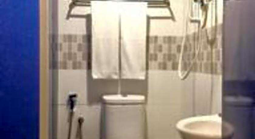 RAINFOREST Budget Stay