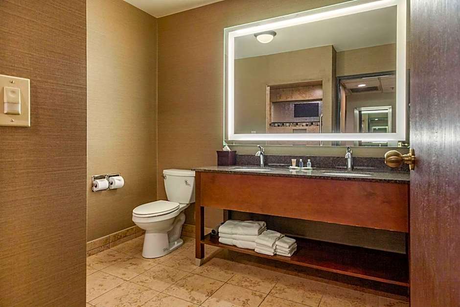 Comfort Suites Green Bay West
