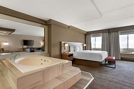 Executive King Suite - Non-Smoking