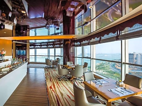 Pullman Linyi Lushang Hotel