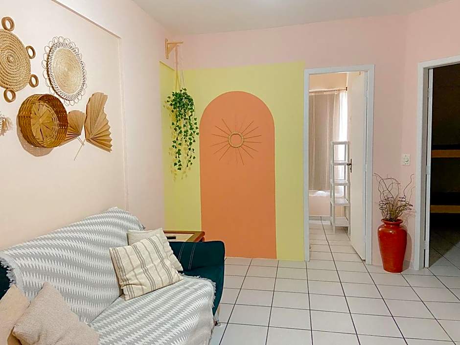 Apto lindo e aconchegante com piscina 202A