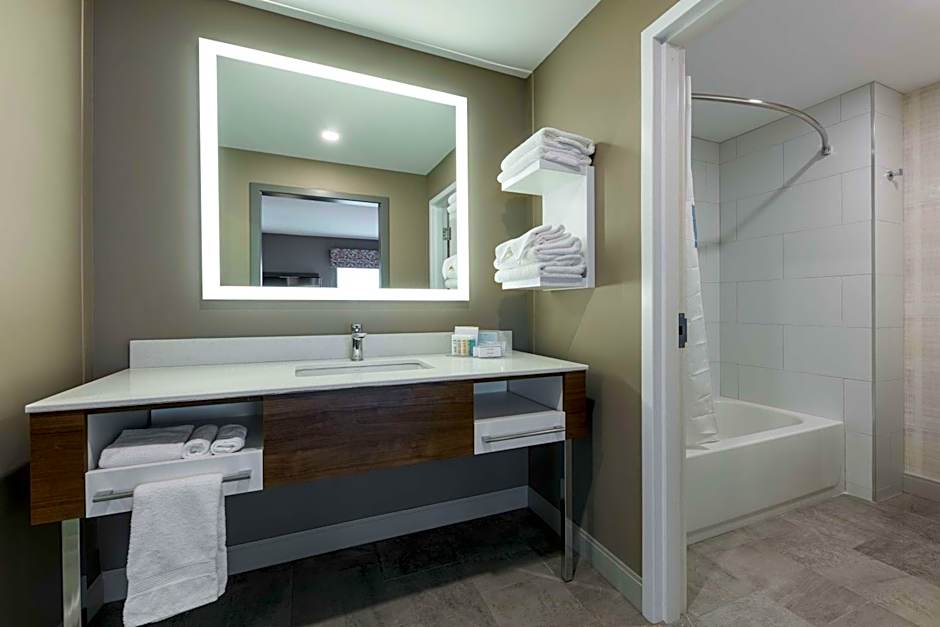 Hampton Inn By Hilton & Suites Charlottetown, PE