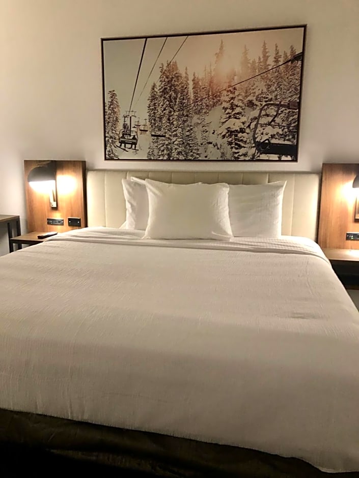 La Quinta Inn & Suites by Wyndham Denver Parker