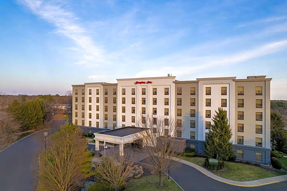 Hampton Inn By Hilton Long Island - Brookhaven