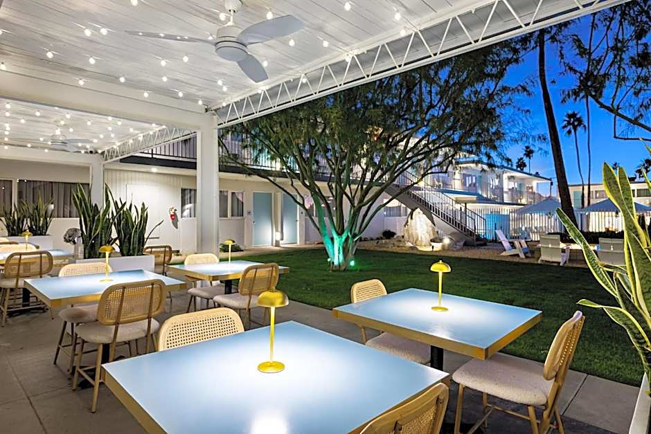 Skylark Hotel