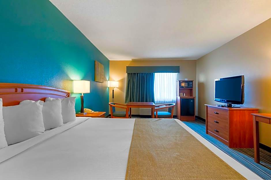 Photo 1 of 4 of 1 King Bed