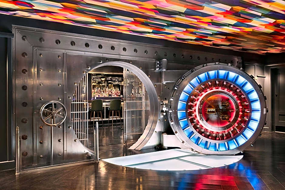 The National, Autograph Collection