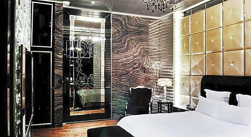 Royal Group Motel Ming Zu Branch