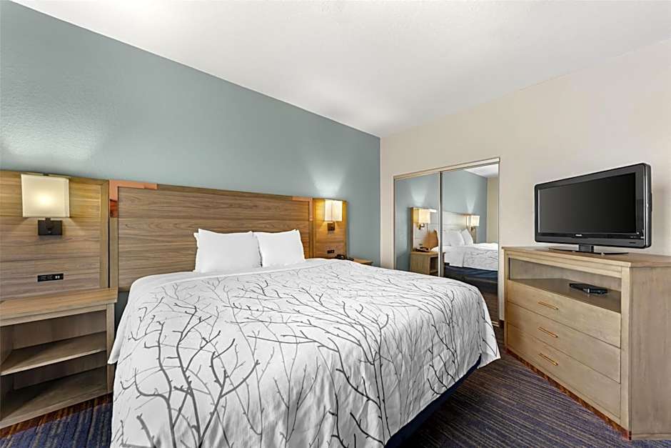 Best Western Plus San Antonio East Inn & Suites