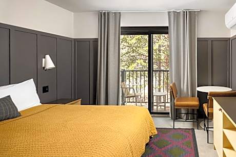 King Room with Balcony