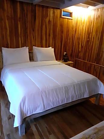 Queen Room with Garden View