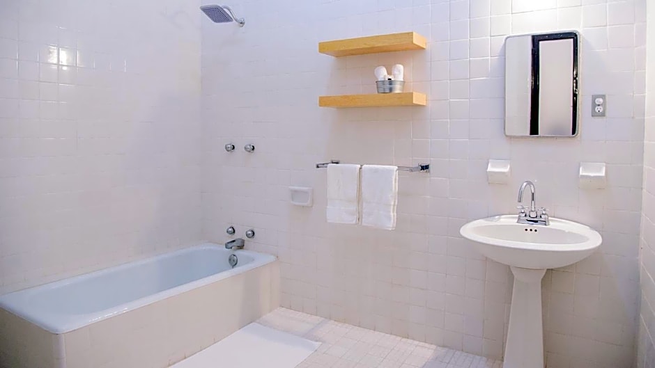 Agrado Guest House