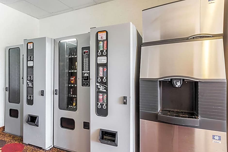 Econo Lodge Luverne I-90